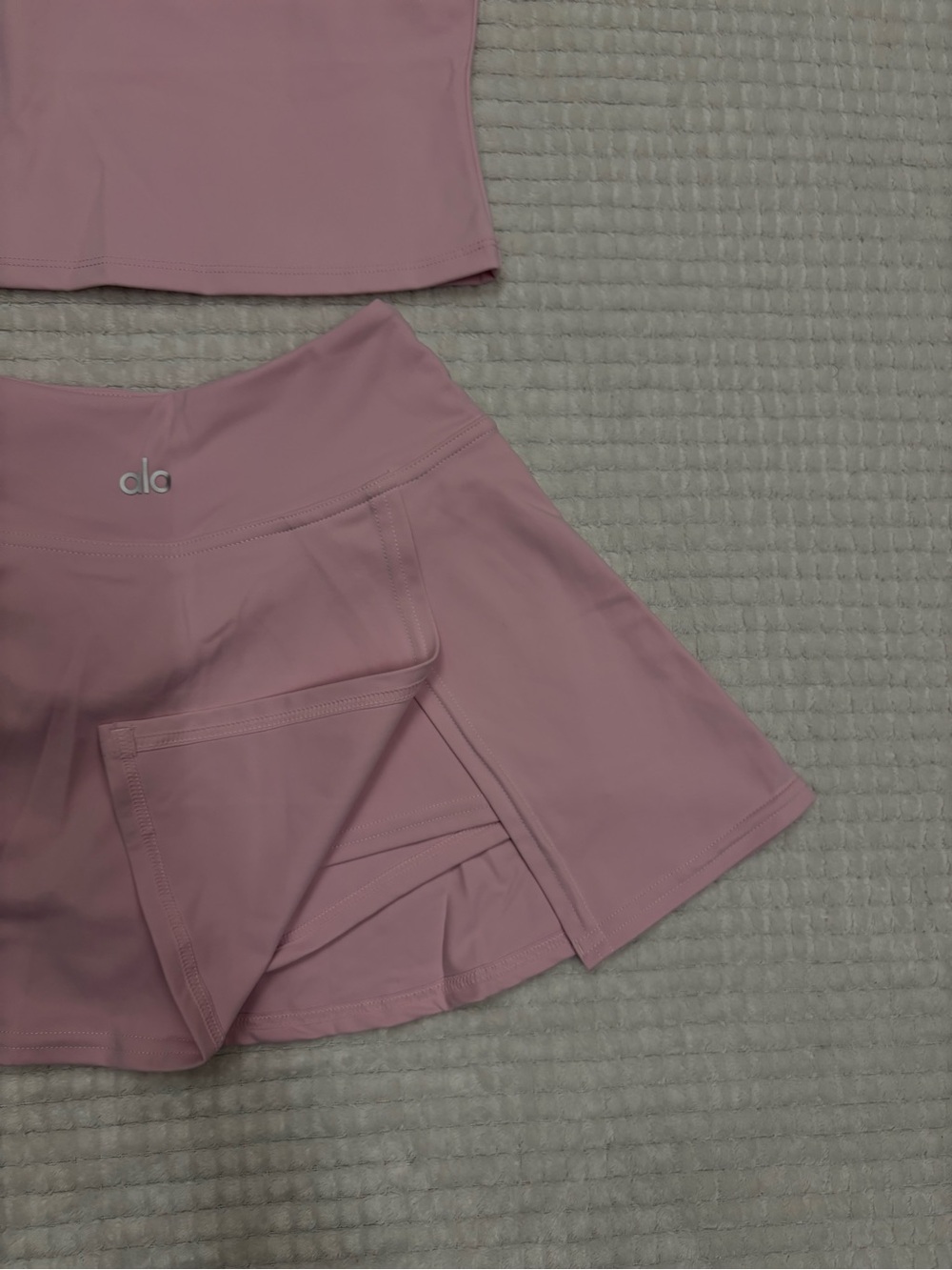 ALO Yoga Pink Tank and Skirt Set - Picture 3 of 8